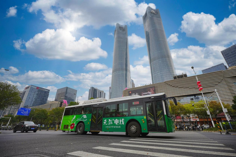 汕头公交车身广告成为一种不可忽视的流量入口-汕头公交广告公司